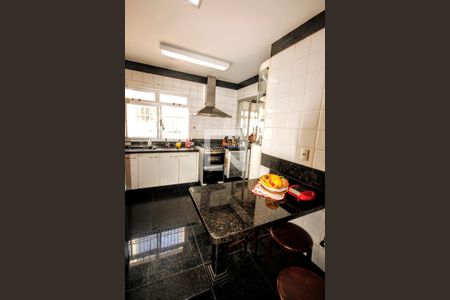 Apartamento à venda com 140m², 4 quartos e 2 vagasCozinha