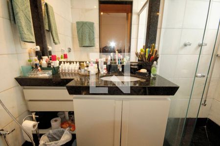 Apartamento à venda com 140m², 4 quartos e 2 vagasbanheiro 1