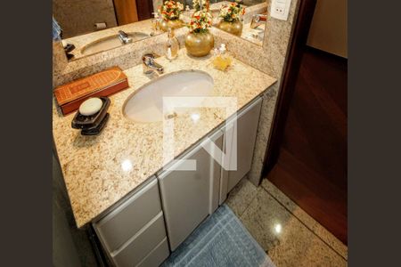 Apartamento à venda com 140m², 4 quartos e 2 vagasbanheiro 2