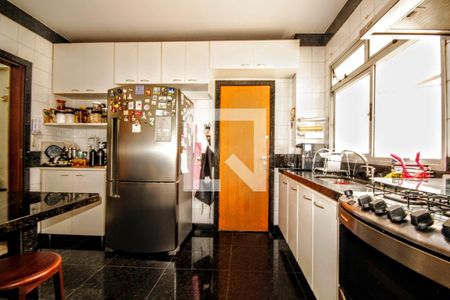 Apartamento à venda com 140m², 4 quartos e 2 vagasCozinha