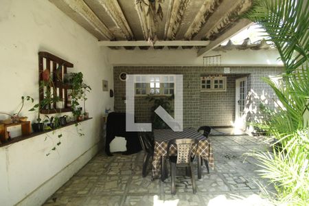 Casa à venda com 600m², 2 quartos e 4 vagasVaranda/Quintal