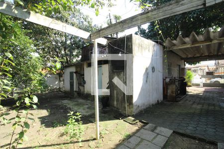 Casa à venda com 600m², 2 quartos e 4 vagasEdícula