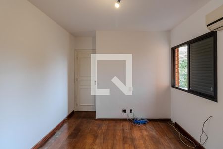 Apartamento à venda com 293m², 4 quartos e 4 vagasQuarto 4