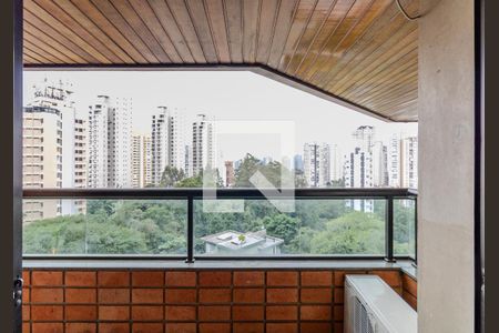 Apartamento à venda com 293m², 4 quartos e 4 vagasVaranda