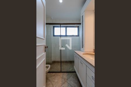 Apartamento à venda com 293m², 4 quartos e 4 vagasBanheiro Social