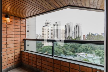 Apartamento à venda com 293m², 4 quartos e 4 vagasVaranda
