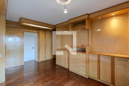 Apartamento à venda com 293m², 4 quartos e 4 vagasQuarto 2