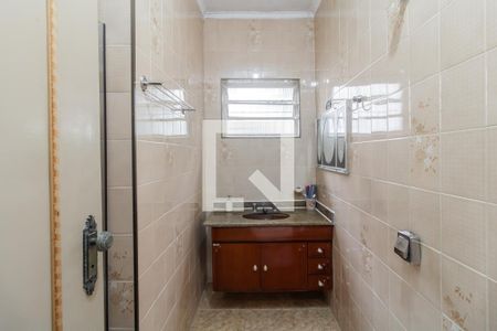 Casa à venda com 200m², 4 quartos e 2 vagas Casa à venda com 200m², 4 quartos e 2 vagasBanheiro da Suite