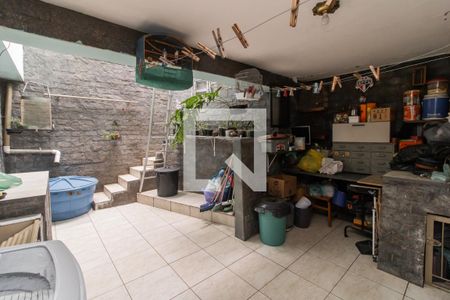 Casa à venda com 200m², 4 quartos e 2 vagas Casa à venda com 200m², 4 quartos e 2 vagasÁrea de Serviço