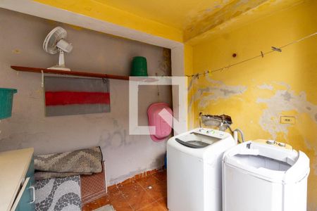 Casa à venda com 192m², 3 quartos e 2 vagas Casa à venda com 192m², 3 quartos e 2 vagasÁrea de Serviço