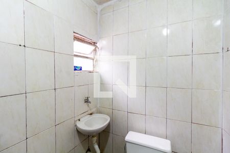 Casa à venda com 192m², 3 quartos e 2 vagas Casa à venda com 192m², 3 quartos e 2 vagasBanheiro Social 2