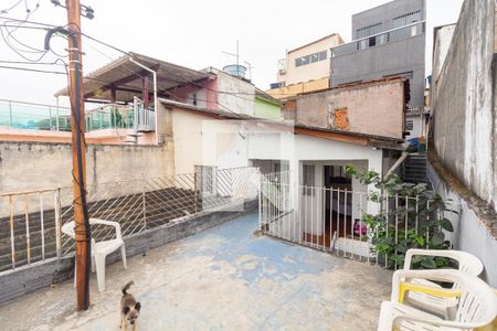 Casa à venda com 192m², 3 quartos e 2 vagas Casa à venda com 192m², 3 quartos e 2 vagasVaranda