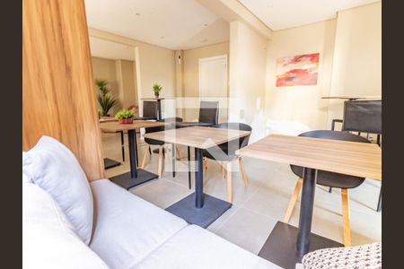 Apartamento para alugar com 33m², 2 quartos e sem vaga Apartamento para alugar com 33m², 2 quartos e sem vagaÁrea comum - Salão de festas