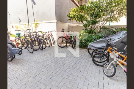 Apartamento para alugar com 33m², 2 quartos e sem vaga Apartamento para alugar com 33m², 2 quartos e sem vagaÁrea comum - Bicicletário