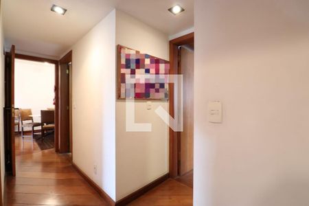 Apartamento à venda com 113m², 3 quartos e 3 vagasCorredor