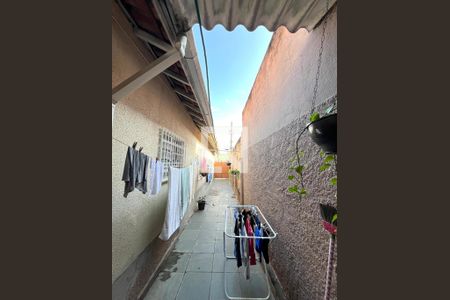 Casa à venda com 230m², 3 quartos e 2 vagas Casa à venda com 230m², 3 quartos e 2 vagasÁrea externa