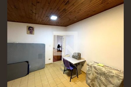 Casa à venda com 230m², 3 quartos e 2 vagas Casa à venda com 230m², 3 quartos e 2 vagasQuarto 4