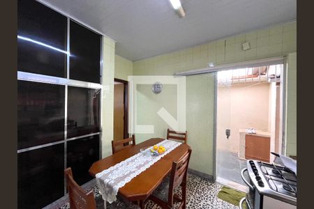 Casa à venda com 230m², 3 quartos e 2 vagas Casa à venda com 230m², 3 quartos e 2 vagasCozinha