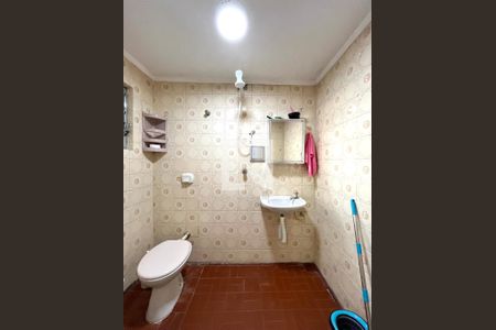 Casa à venda com 230m², 3 quartos e 2 vagas Casa à venda com 230m², 3 quartos e 2 vagasBanheiro 3