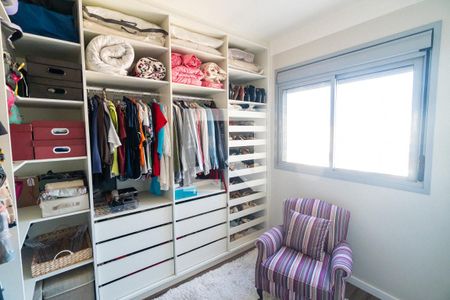 Apartamento à venda com 65m², 2 quartos e 1 vaga Apartamento à venda com 65m², 2 quartos e 1 vagaCloset da suíte