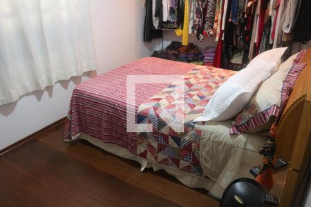 Casa para alugar com 281m², 4 quartos e 2 vagasQuarto 2