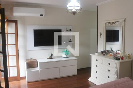 Casa para alugar com 281m², 4 quartos e 2 vagasSuíte 1
