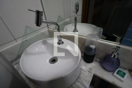 Apartamento para alugar com 55m², 2 quartos e 1 vagaBanheiro Social - Pia