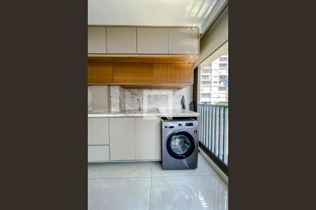 Apartamento à venda com 76m², 2 quartos e 1 vagaÁrea de Serviço