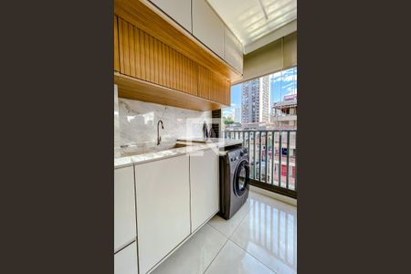 Apartamento à venda com 76m², 2 quartos e 1 vagaÁrea de Serviço