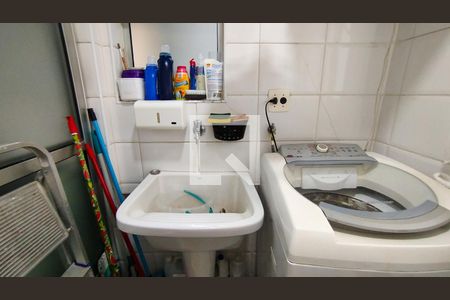 Apartamento à venda com 62m², 3 quartos e 1 vagaÁrea de Serviço