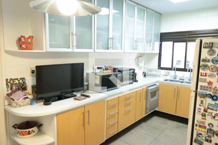 Apartamento à venda com 154m², 3 quartos e 2 vagasCozinha