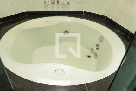 Apartamento à venda com 154m², 3 quartos e 2 vagasBanheiro da Suíte 1