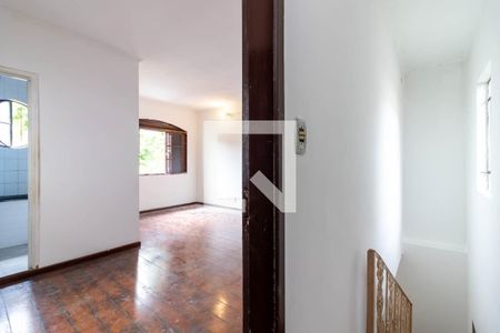 Casa à venda com 365m², 1 quarto e 1 vagaEscada
