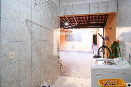 Casa à venda com 180m², 3 quartos e 3 vagasÁrea de serviço