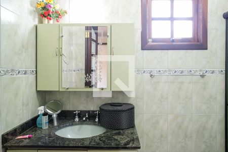 Casa à venda com 180m², 3 quartos e 3 vagasBanheiro da suíte