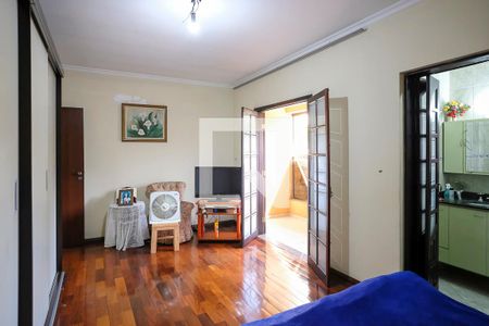 Casa à venda com 180m², 3 quartos e 3 vagasSuíte