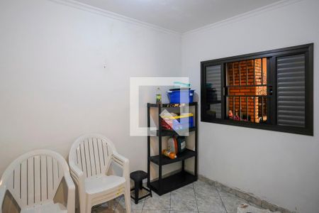 Casa à venda com 180m², 3 quartos e 3 vagasQuarto área de serviço
