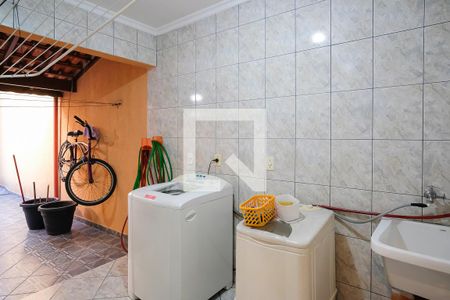 Casa à venda com 180m², 3 quartos e 3 vagasÁrea de serviço