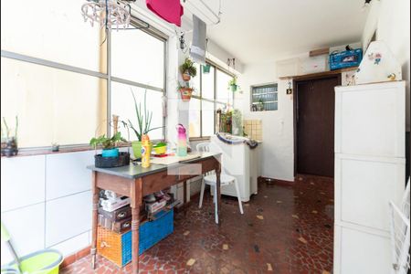 Casa à venda com 180m², 3 quartos e 4 vagas