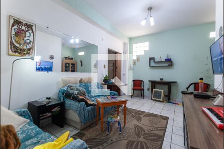 Casa à venda com 180m², 3 quartos e 4 vagas