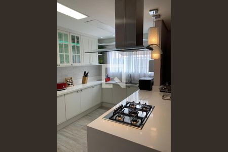 Casa à venda com 300m², 4 quartos e 5 vagas