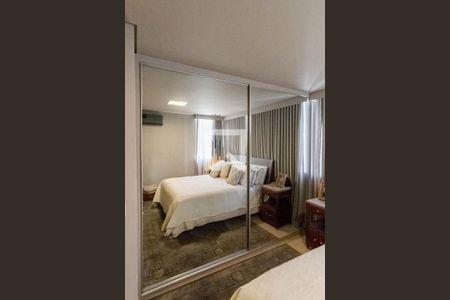 Apartamento à venda com 116m², 3 quartos e 2 vagas Apartamento à venda com 116m², 3 quartos e 2 vagasSuíte