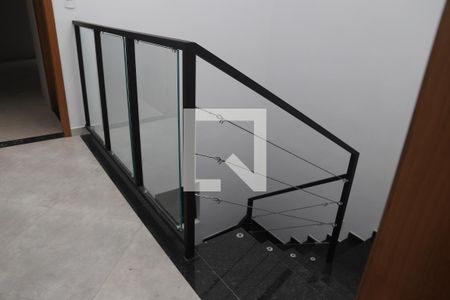 Casa à venda com 160m², 3 quartos e 2 vagasEscada