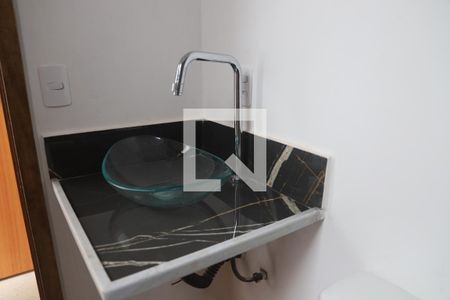 Casa à venda com 160m², 3 quartos e 2 vagasBanheiro da Suíte 1