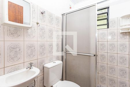 Banheiro de casa para alugar com 1 quarto, 49m² em Vila Água Funda, São Paulo