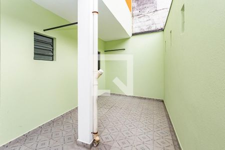Casa para alugar com 49m², 1 quarto e 1 vagaQuintal