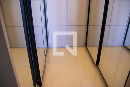 Apartamento para alugar com 134m², 2 quartos e 2 vagas Apartamento para alugar com 134m², 2 quartos e 2 vagasCloset da Suíte 2