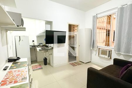 Sala de kitnet/studio para alugar com 1 quarto, 34m² em Copacabana , Rio de Janeiro