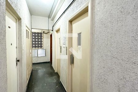 Studio para alugar com 34m², 1 quarto e sem vaga Studio para alugar com 34m², 1 quarto e sem vagaEntrada