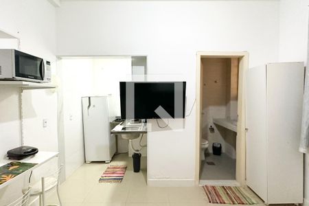 Sala de kitnet/studio para alugar com 1 quarto, 34m² em Copacabana , Rio de Janeiro